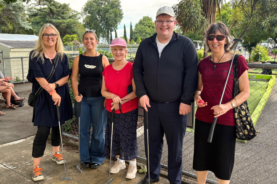 Masterton team go mini putting